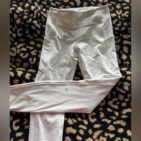 white lululemon leggings size 4 - Picture 2 of 5